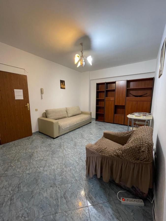 Luanaapartments #2 Otopeni Kültér fotó